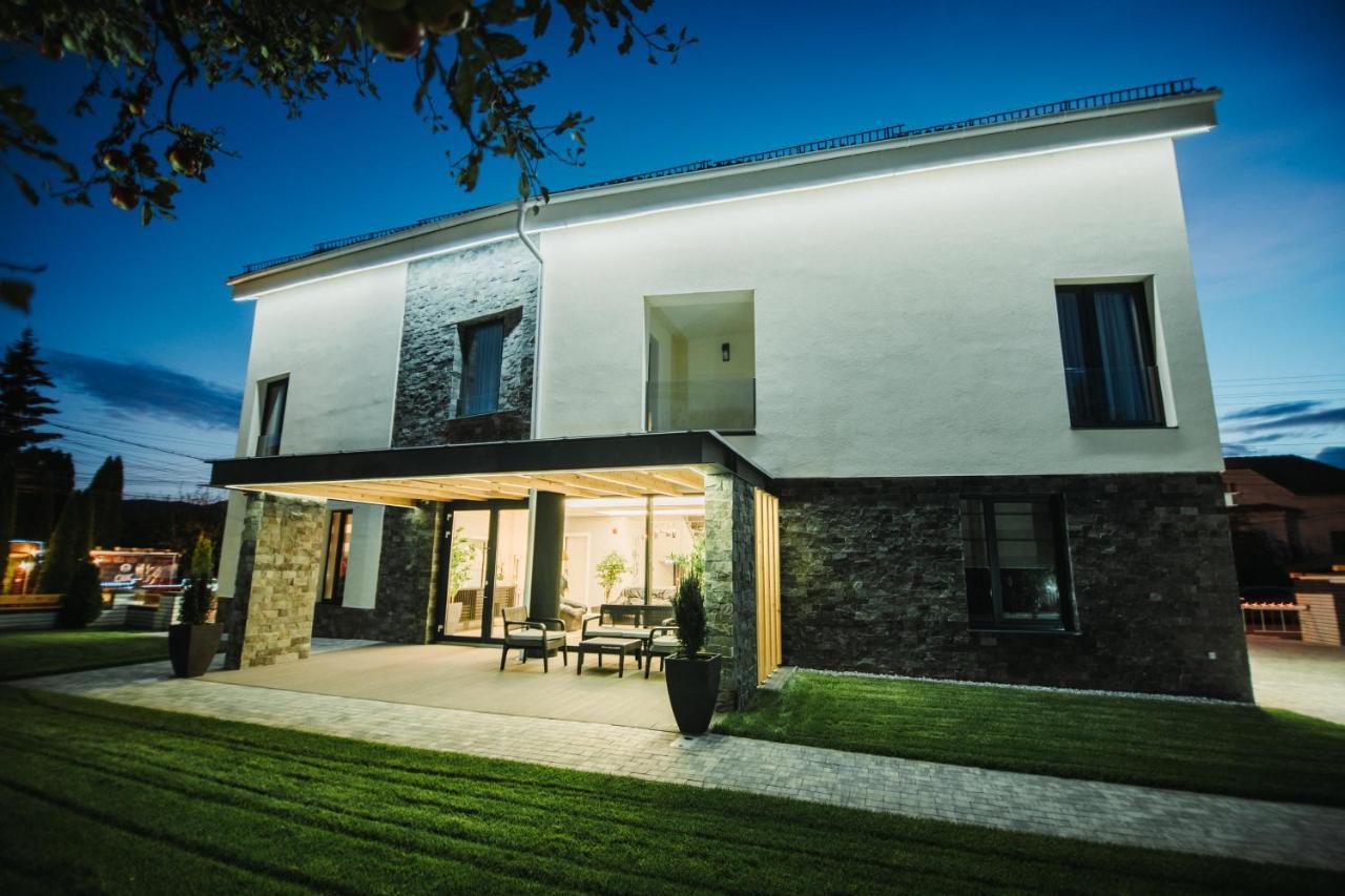 Pensiunea Gambrinus **** Miercurea Ciuc Exterior foto